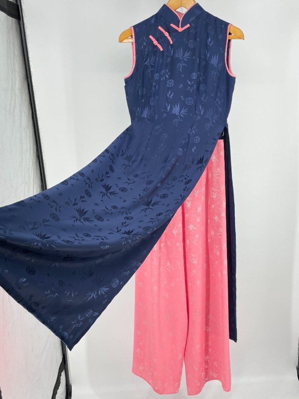 Stunning Navy & Pink Two-Piece Vietnamese Formal Tunic & Trouser Set